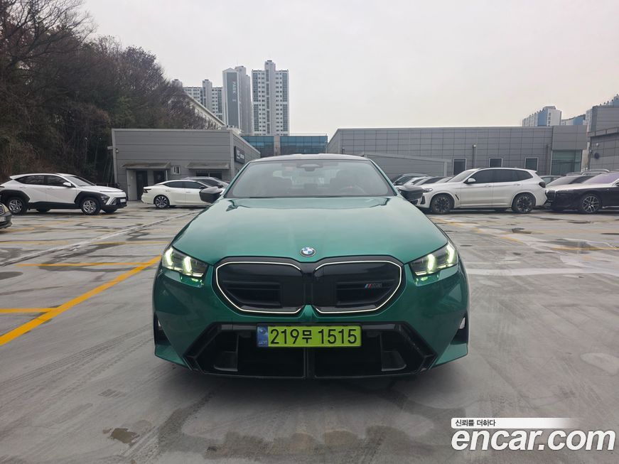 BMW M5 2025