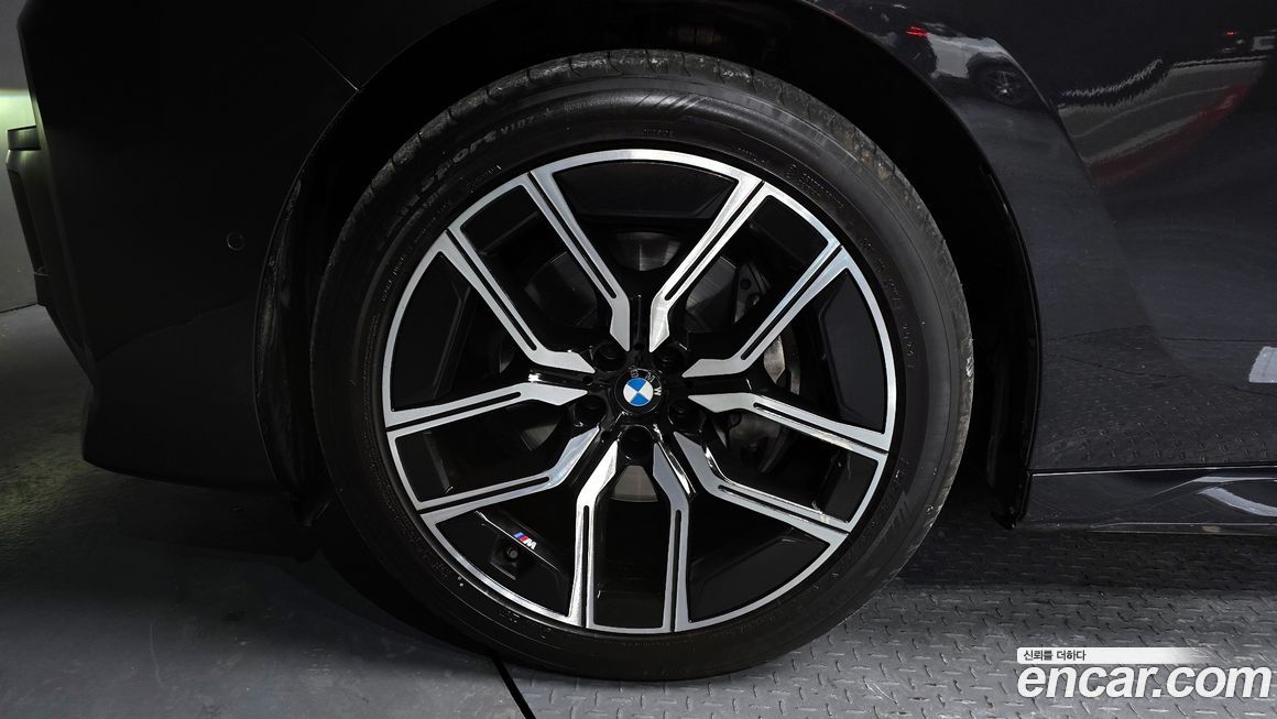 BMW 7-Series 2025