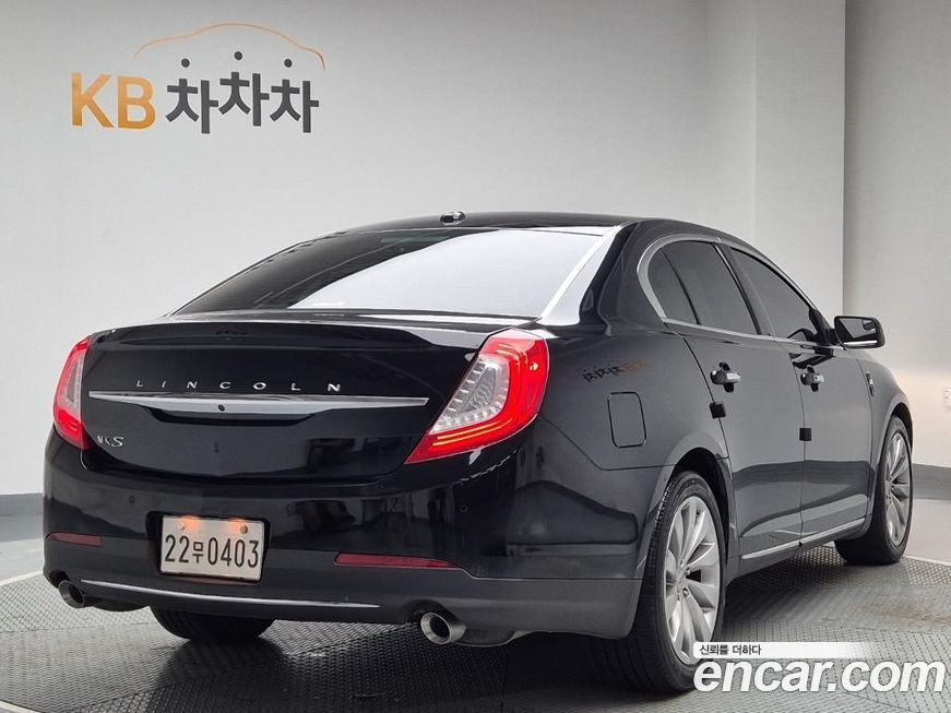 Lincoln MKS 2016