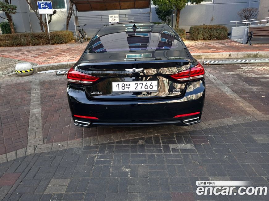 Hyundai Genesis 2016