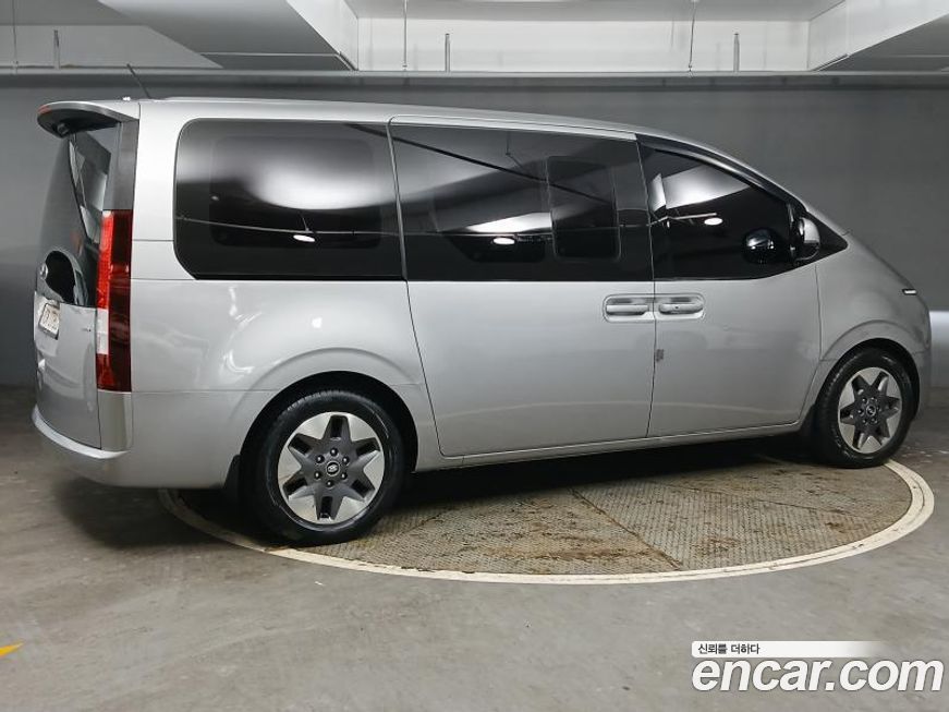 Hyundai Staria 2022
