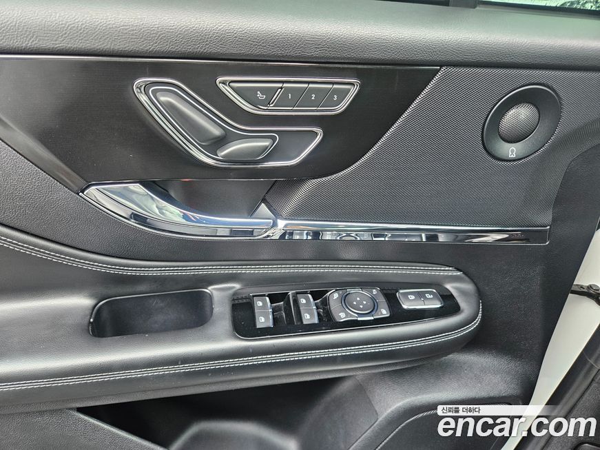 Lincoln Corsair 2021