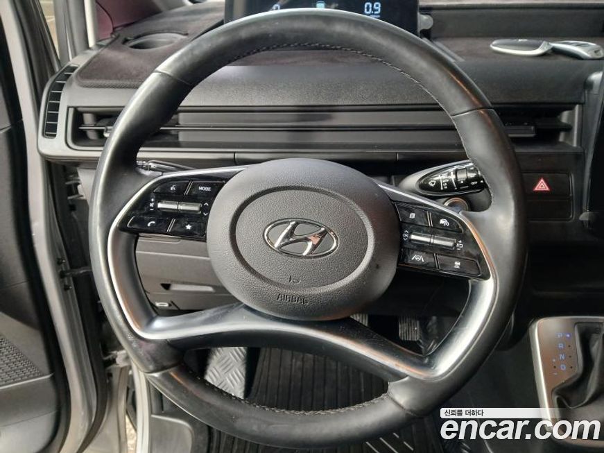Hyundai Staria 2022
