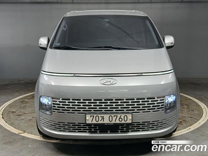 Hyundai Staria 2022
