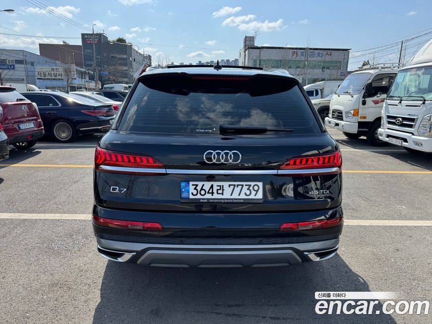 Audi Q7 2021
