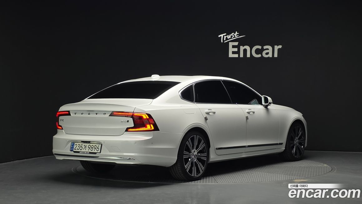 Volvo S90 2024