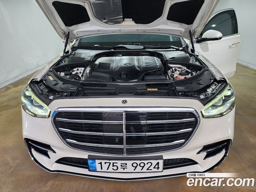 Mercedes-Benz S-Class 2023