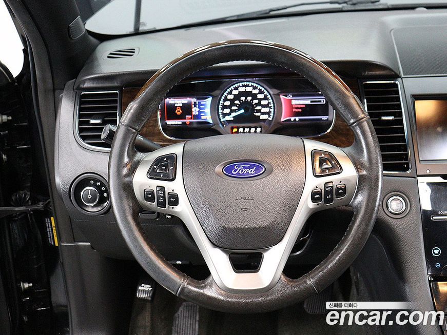 Ford Taurus 2016