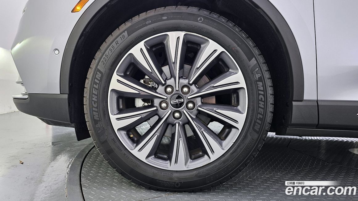 Lincoln Corsair 2021