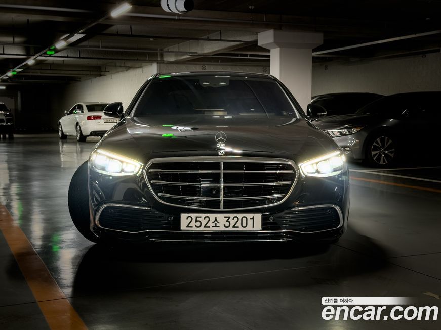 Mercedes-Benz S-Class 2021