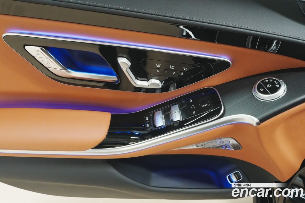 Mercedes-Benz S-Class 2025