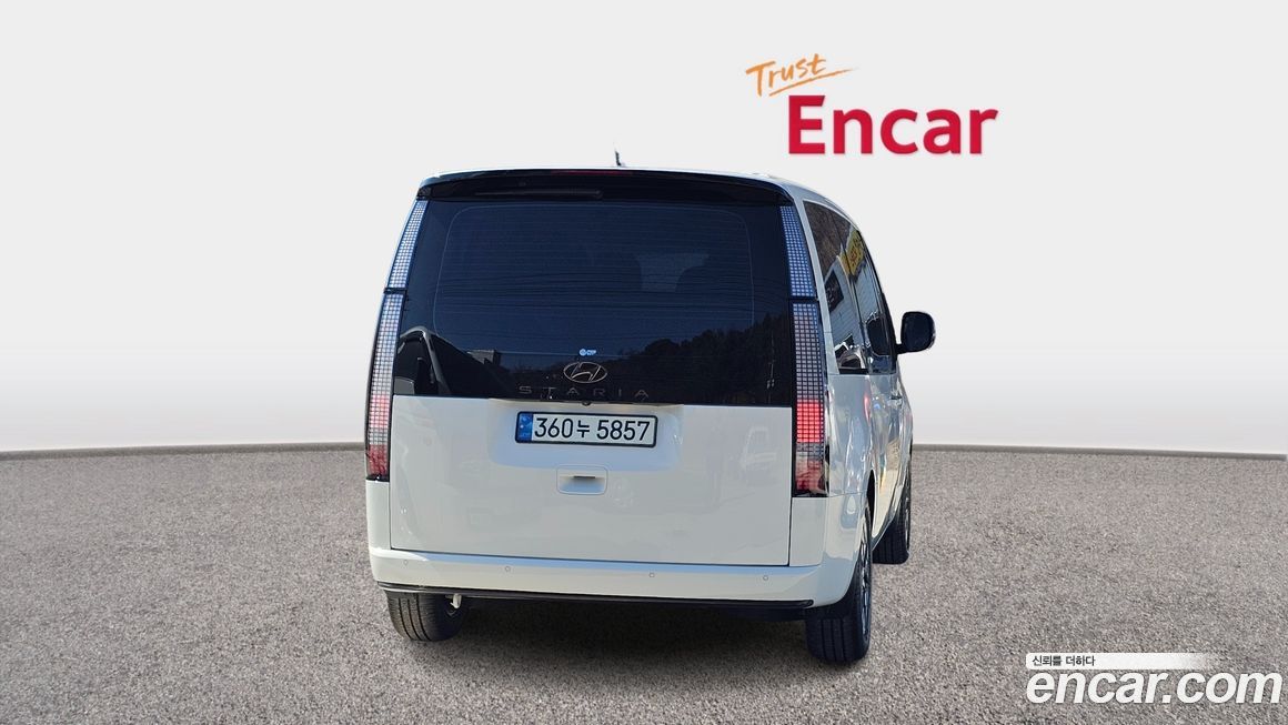 Hyundai Staria 2022