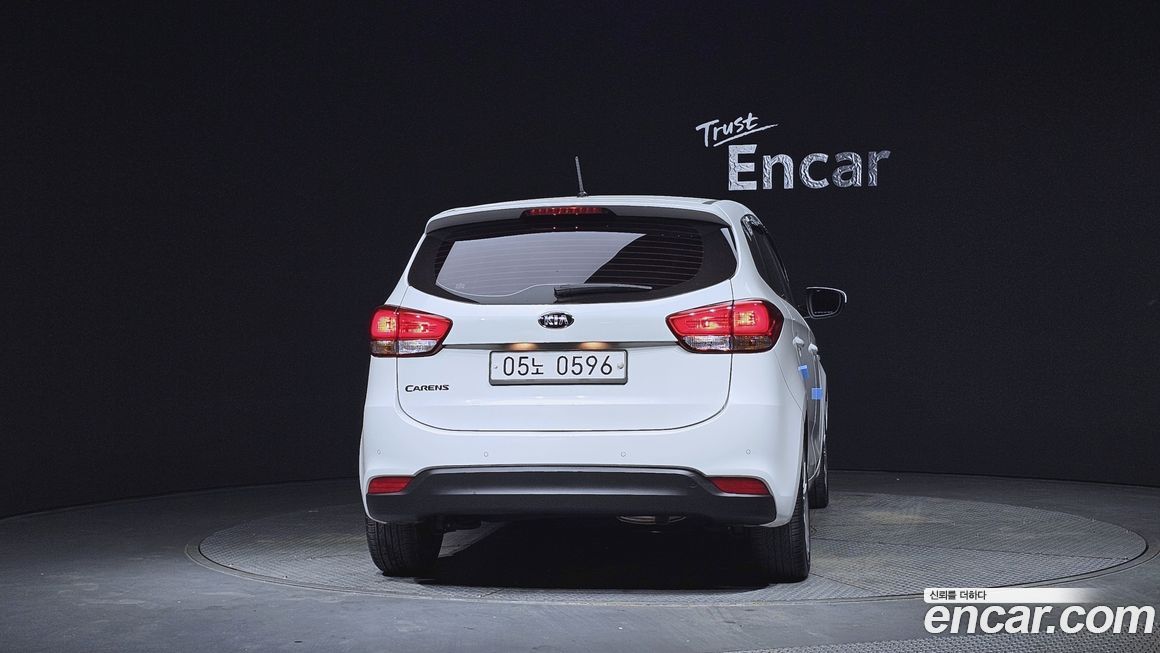 Kia Carens 2016