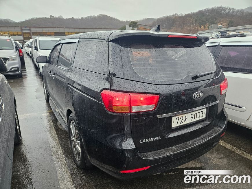 Kia Canival 2016