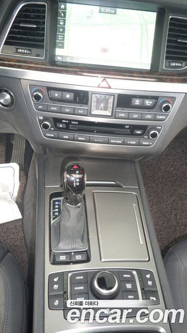 Hyundai Genesis 2015