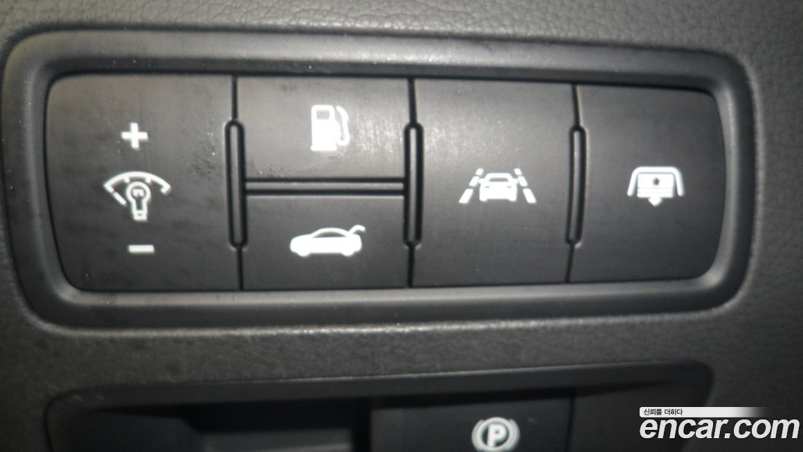 Hyundai Genesis 2015