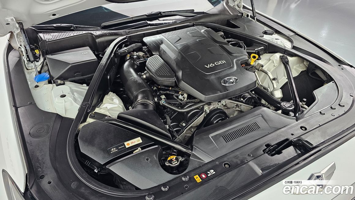 Hyundai Genesis 2016