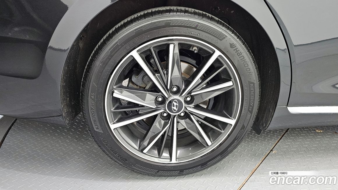 Hyundai Grandeur 2021