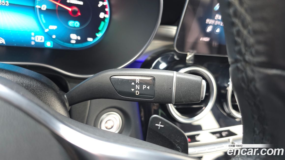 Mercedes-Benz GLC-Class 2021