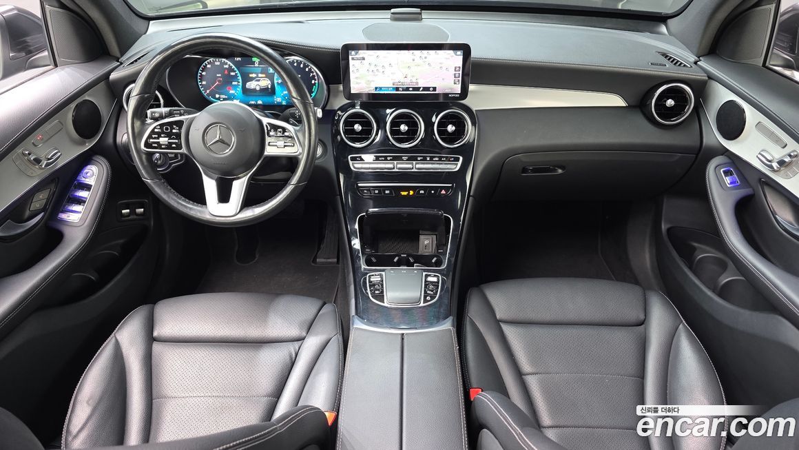 Mercedes-Benz GLC-Class 2021