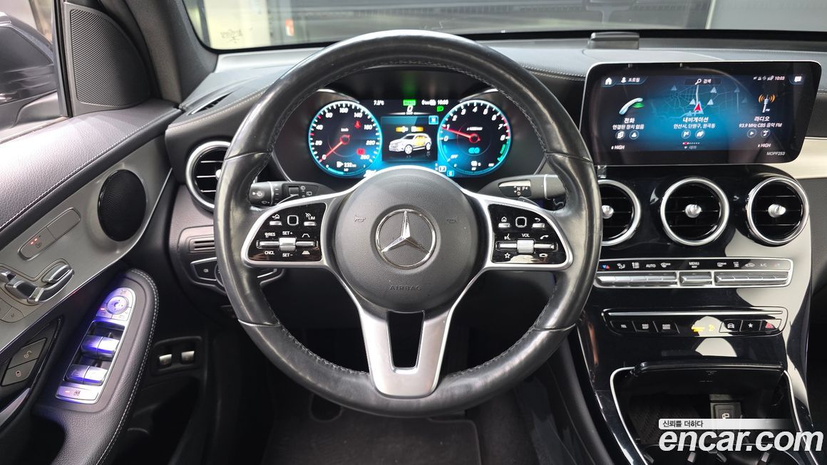 Mercedes-Benz GLC-Class 2021