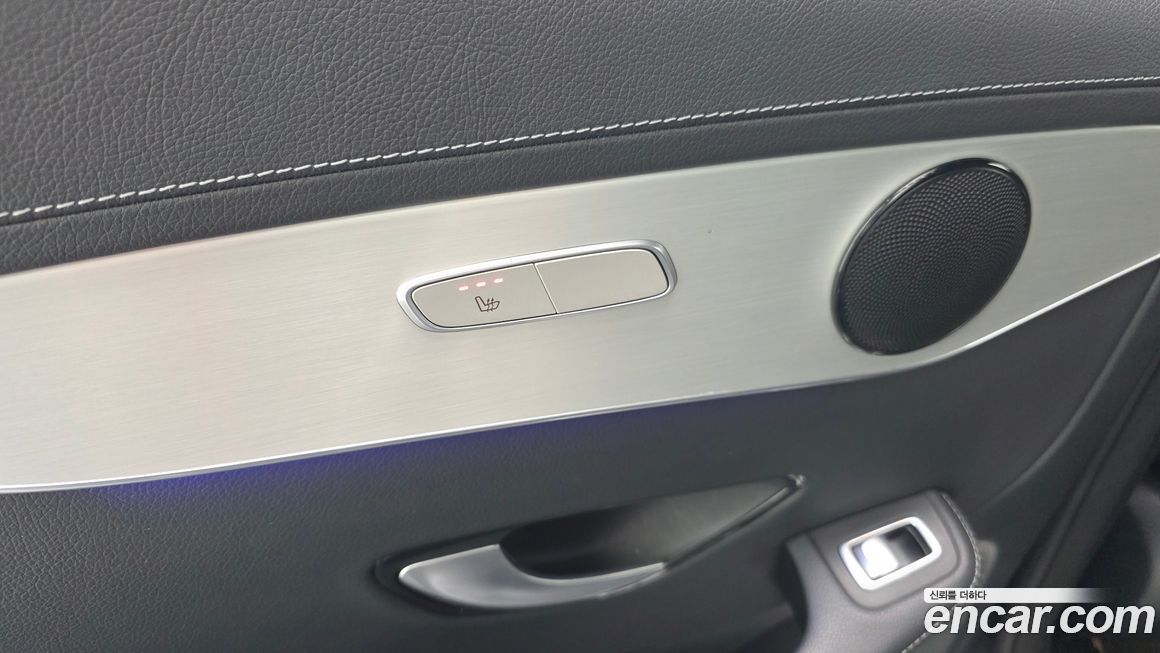 Mercedes-Benz GLC-Class 2021