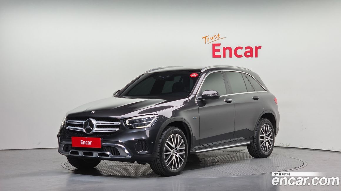 Mercedes-Benz GLC-Class 2021