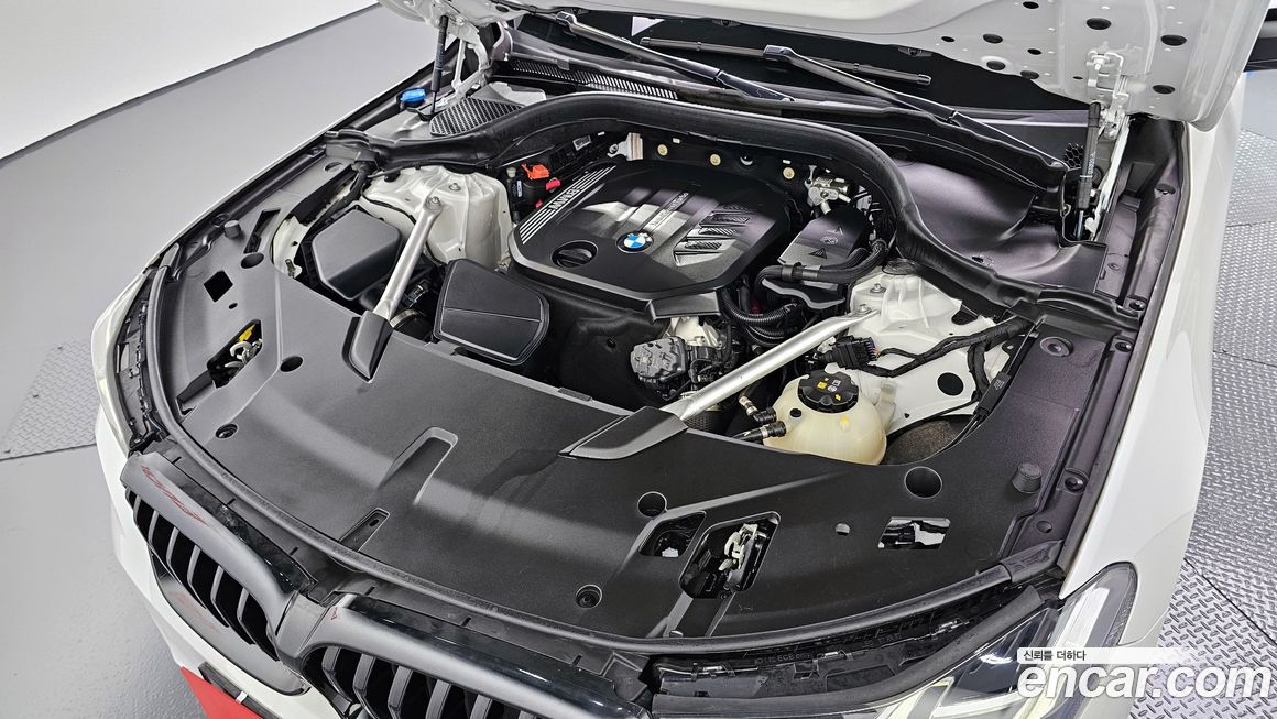 BMW Gran Turismo 2024