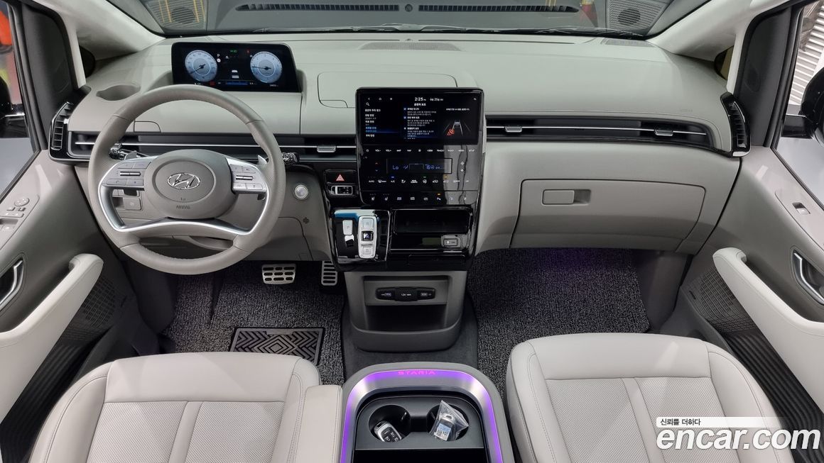 Hyundai Staria 2024