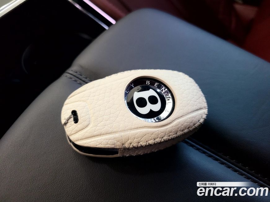 Bentley Continental 2021