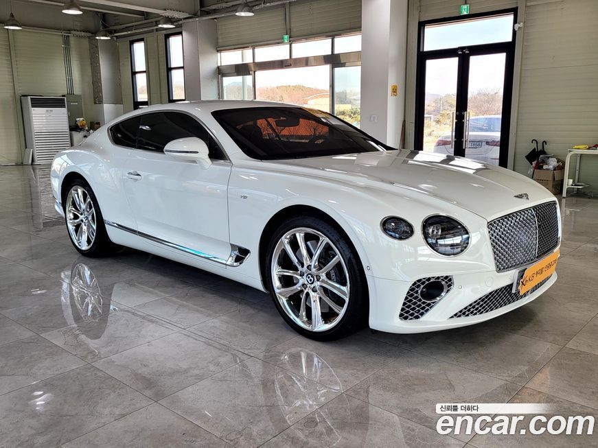 Bentley Continental 2021