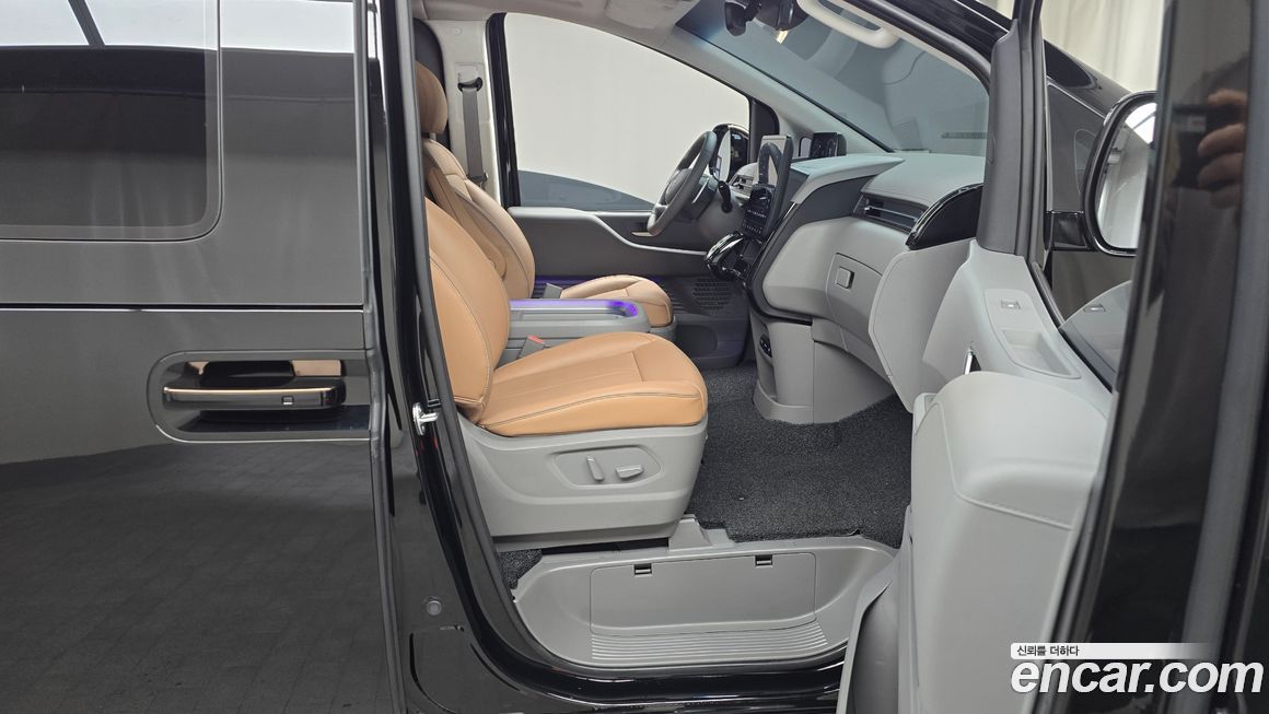 Hyundai Staria 2025