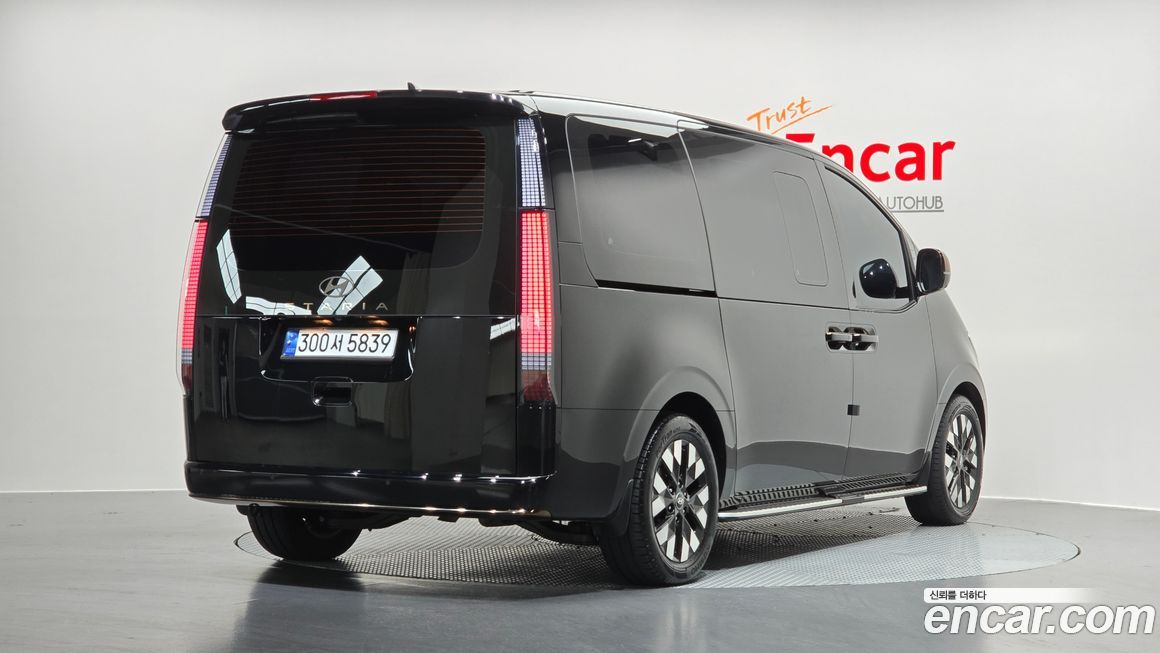 Hyundai Staria 2025