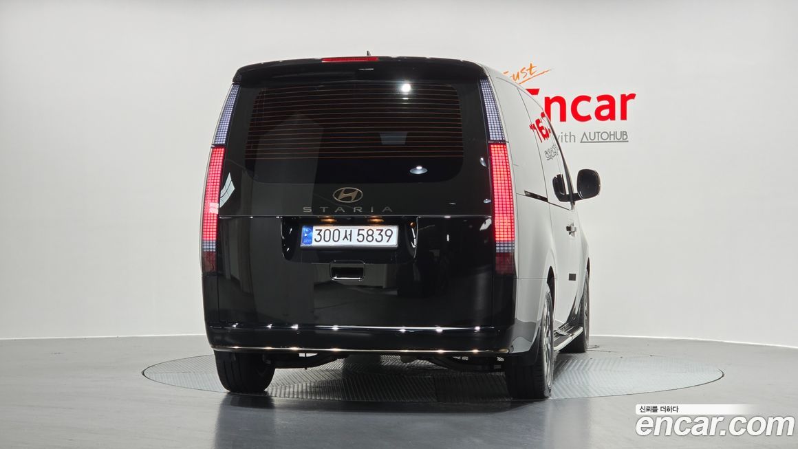Hyundai Staria 2025