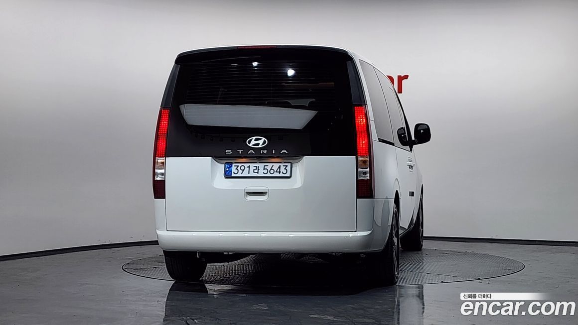 Hyundai Staria 2025
