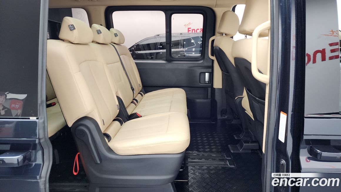 Hyundai Staria 2025