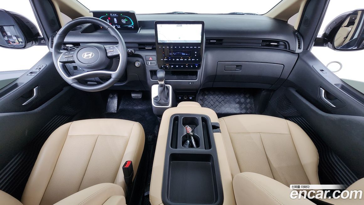 Hyundai Staria 2025