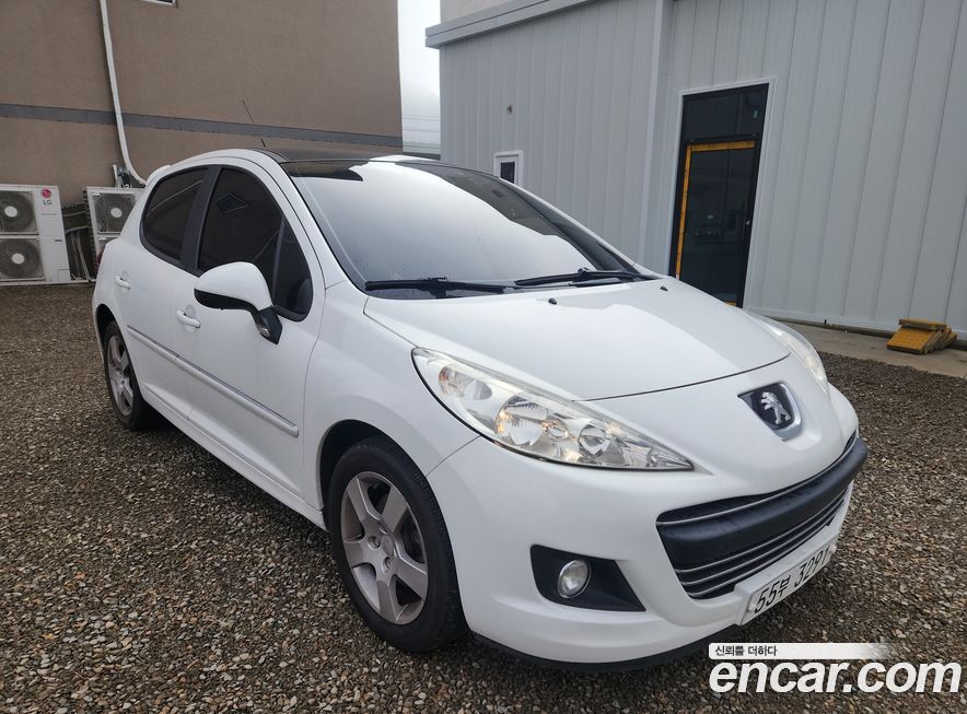 Peugeot 207 2011
