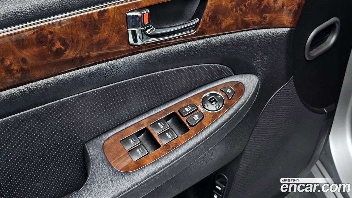 Hyundai Genesis 2011