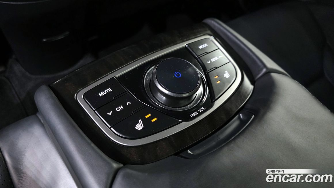 Hyundai Grandeur 2011