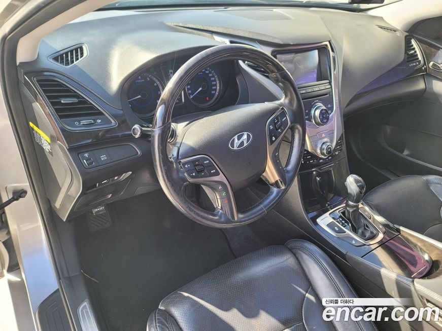 Hyundai Grandeur 2012