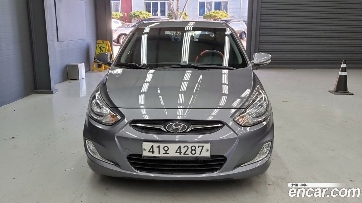 Hyundai Accent 2015