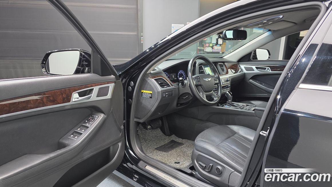 Hyundai Genesis 2015