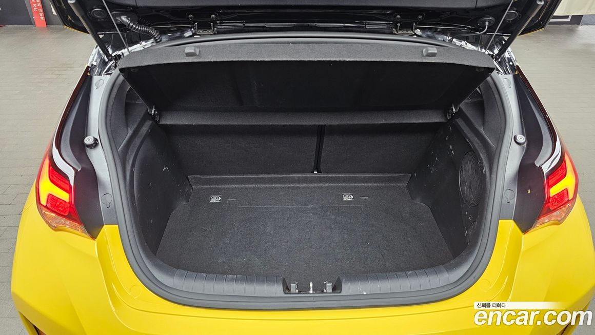 Hyundai Veloster 2018