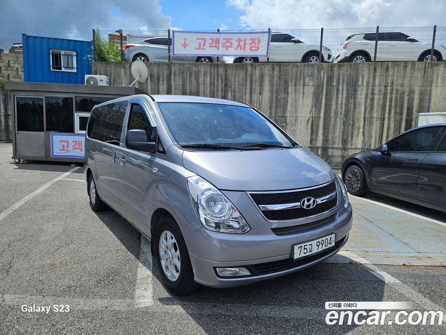 Hyundai Starex 2016