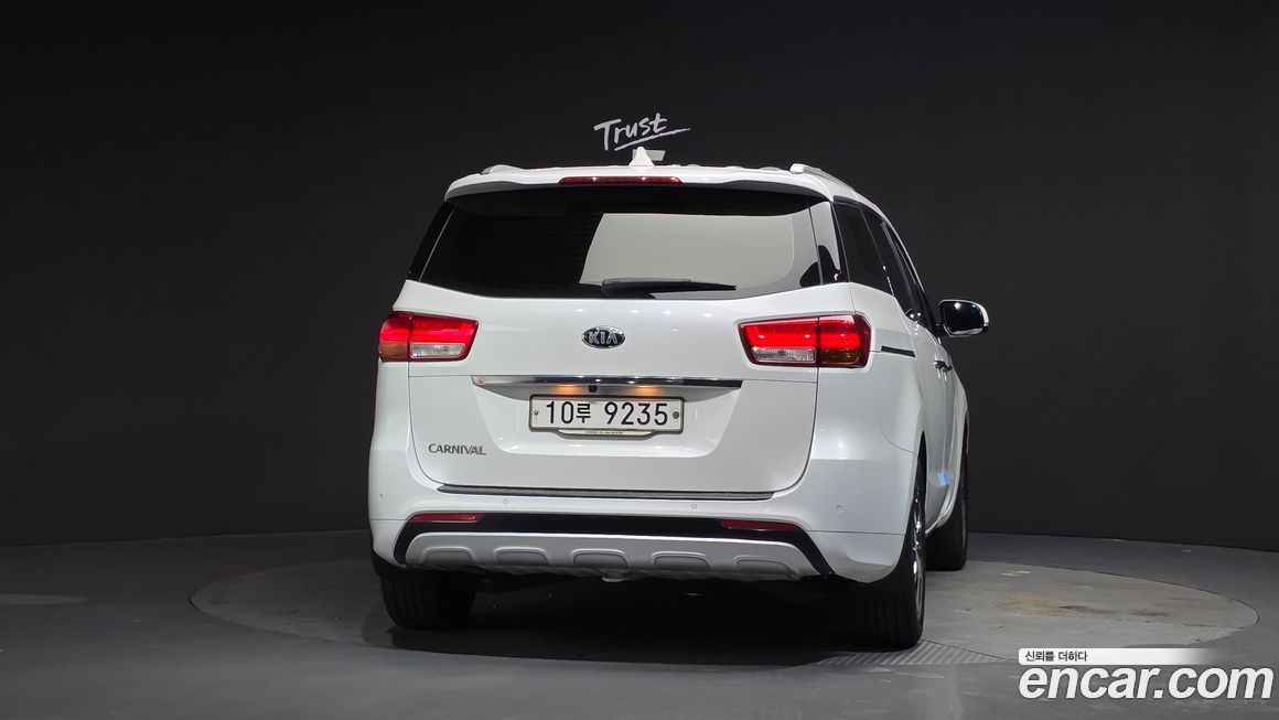 Kia Canival 2018