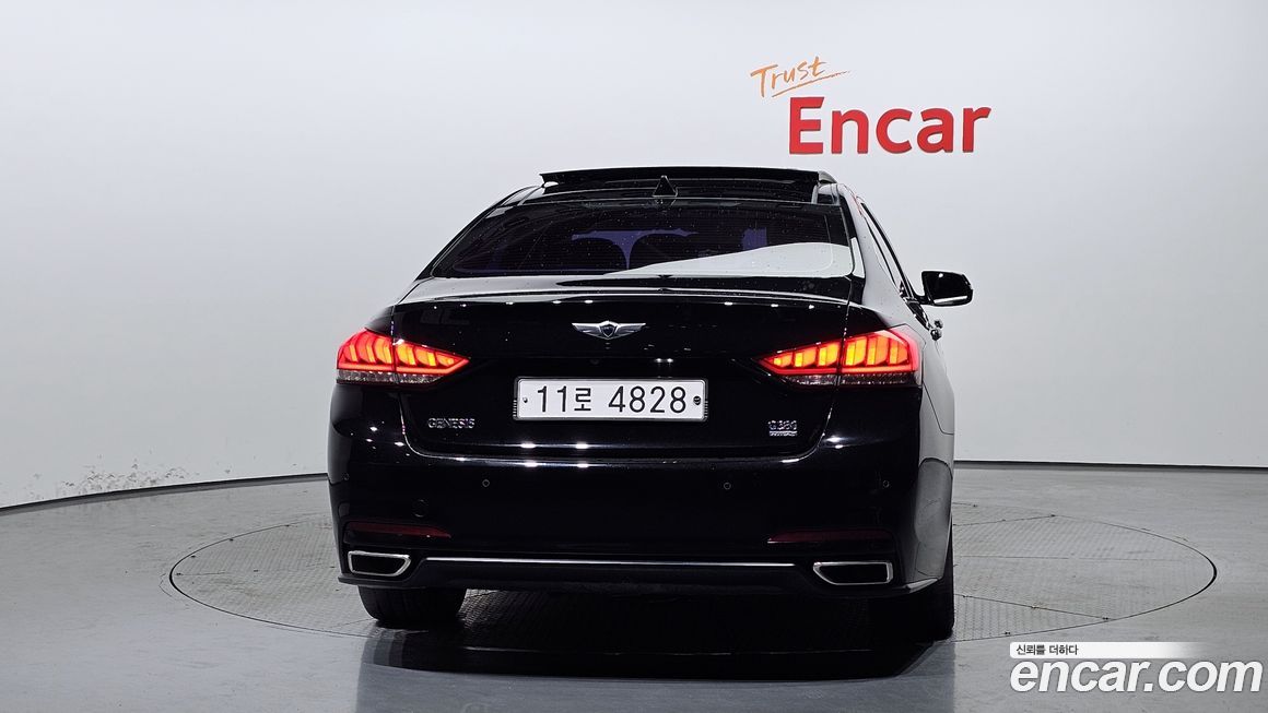 Hyundai Genesis 2016