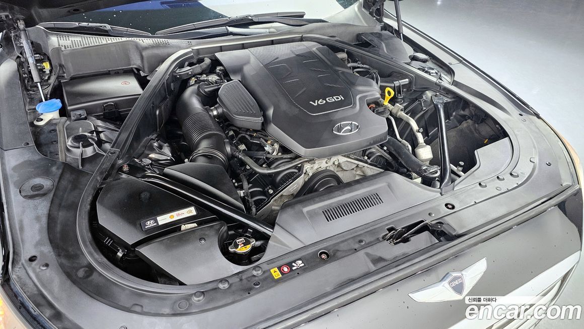 Hyundai Genesis 2016