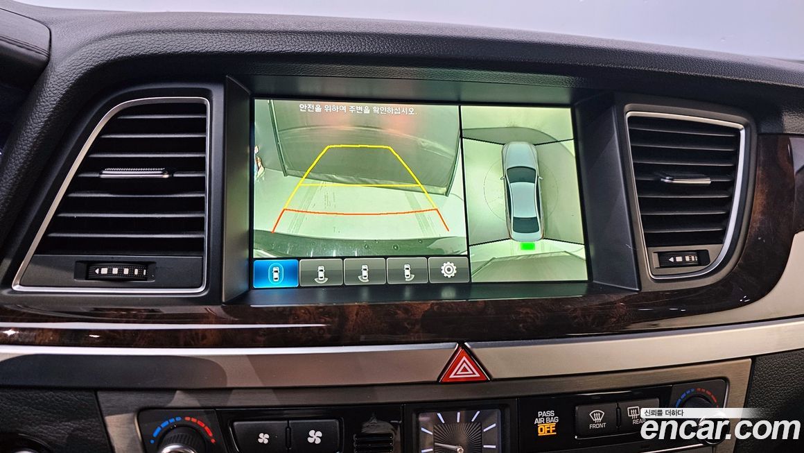 Hyundai Genesis 2016