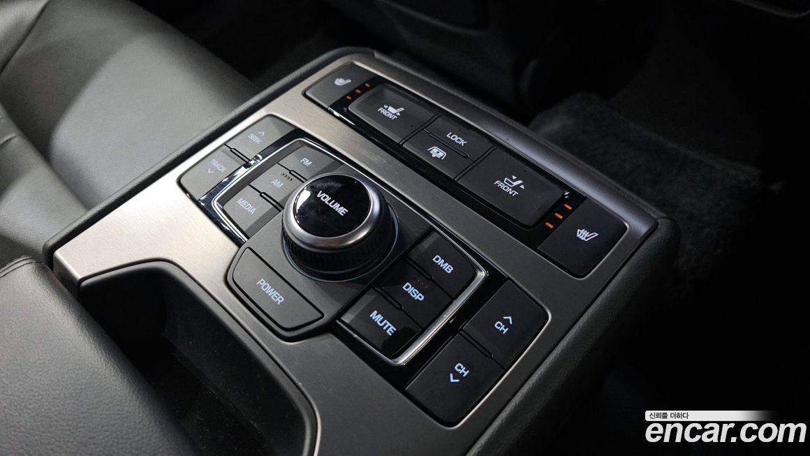 Hyundai Genesis 2016